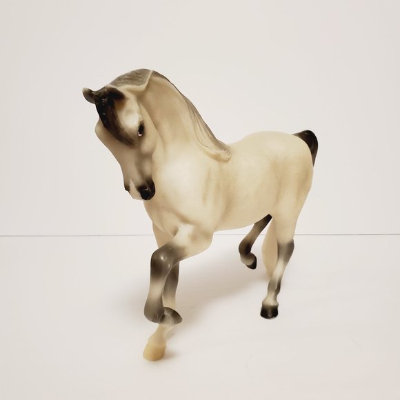 Breyer Horse Sahara Model 1234 - Picture 3 of 11